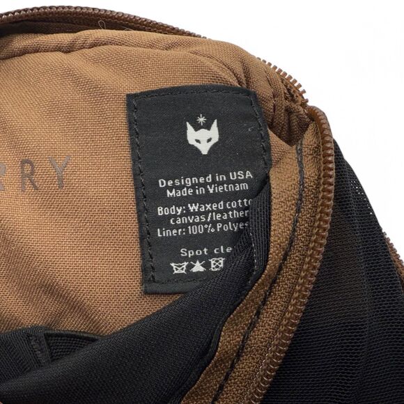 Clever Supply Co 6L Camera Sling Waxed Canvas Leather Bag Tan - Picture 13 of 16